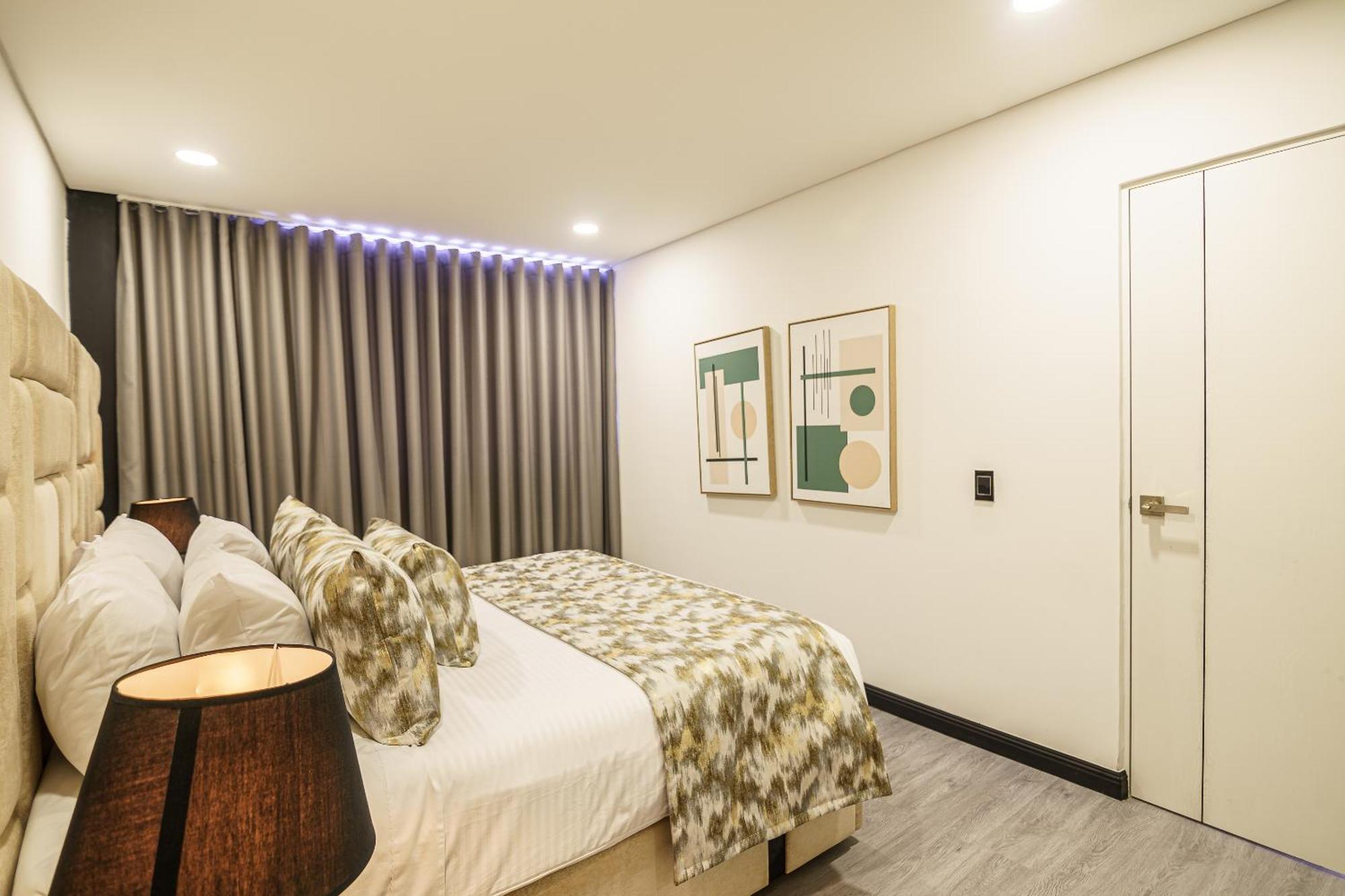 First Class Hotel Medellín Esterno foto