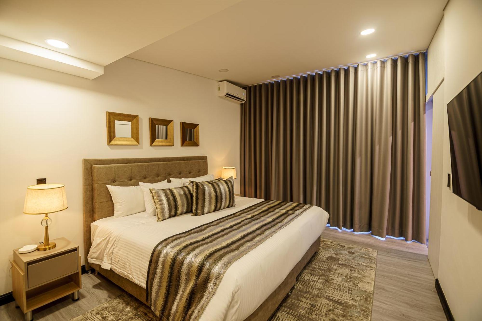 First Class Hotel Medellín Esterno foto